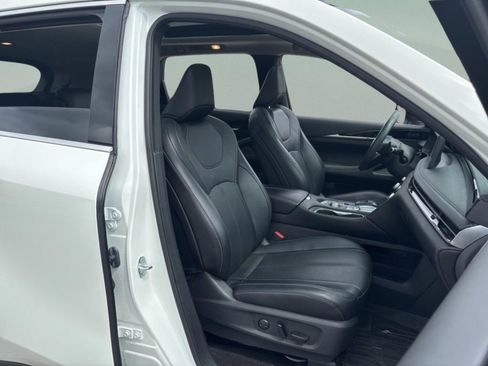 Used 2023 INFINITI QX60 Pure image 40