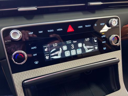 New 2026 Genesis GV80 2.5T Advanced AWD/4WD image 18