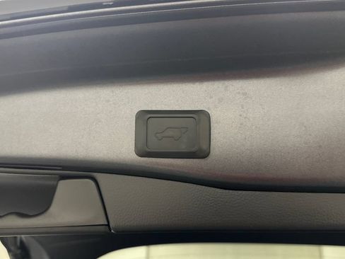 Certified 2021 Toyota RAV4 XLE Premium AWD/4WD image 22