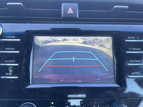 Used 2019 Toyota Camry LE image 37