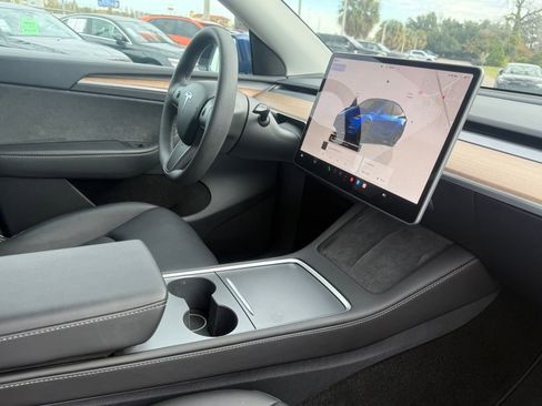 Used 2023 Tesla Model Y Performance image 48