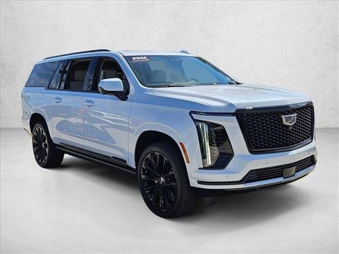 Used 2026 Cadillac Escalade ESV Platinum Sport w/ LPO, ONYX Package AWD/4WD image 3