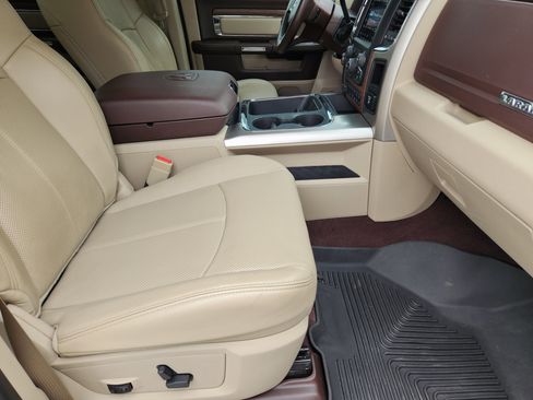 Used 2018 RAM 2500 Laramie AWD/4WD image 16