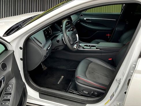 Used 2020 Hyundai Sonata SEL Plus w/ Tech Package image 14