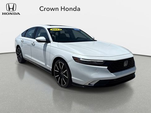 Used 2023 Honda Accord Touring image 6