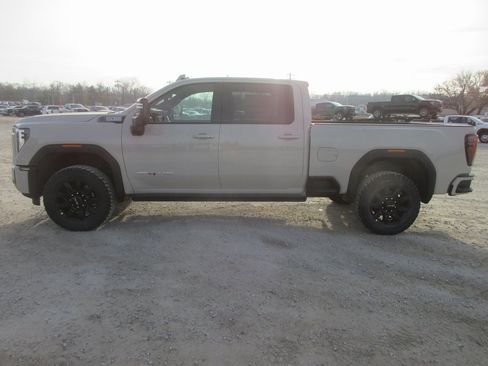 New 2026 GMC Sierra 2500 AT4 image 10