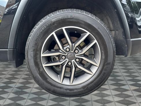 Used 2021 Jeep Grand Cherokee Limited AWD/4WD image 22