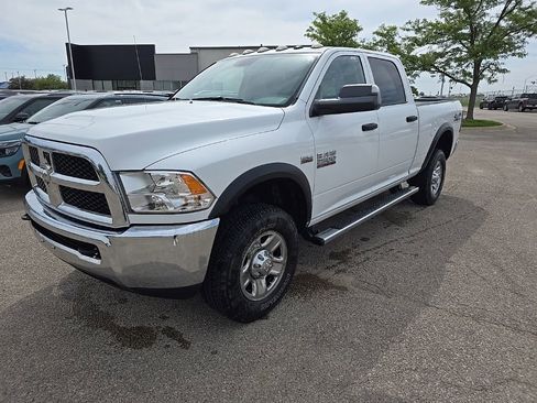 Used 2017 RAM 2500 Tradesman w/ Chrome Appearance Group AWD/4WD image 4