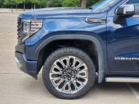 Used 2023 GMC Sierra 1500 Denali Ultimate AWD/4WD image 8