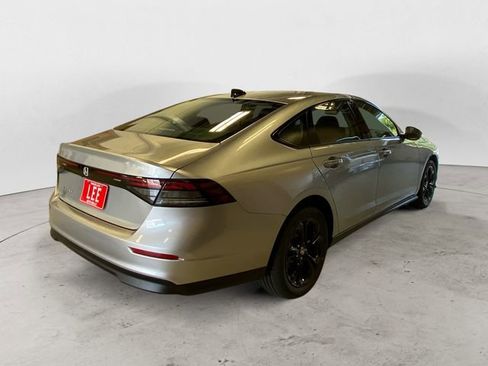 New 2025 Honda Accord SE image 5