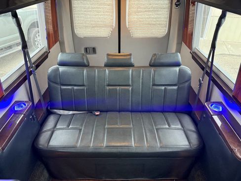 Used 2009 Dodge Sprinter 2500 image 16