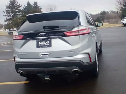 Used 2019 Ford Edge SEL w/ Equipment Group 201A image 2