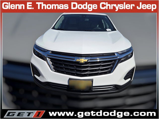 Used 2022 Chevrolet Equinox LS w/ LS Convenience Package FWD image 2