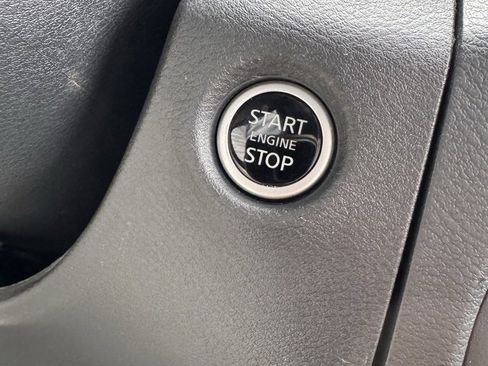 Used 2024 Nissan Frontier SL w/ Technology Package image 22