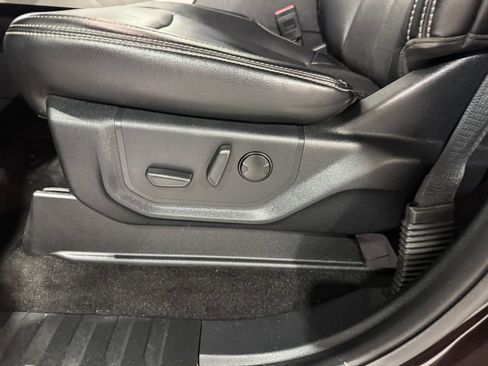 Used 2019 Ford F150 Lariat w/ Equipment Group 502A Luxury AWD/4WD image 18