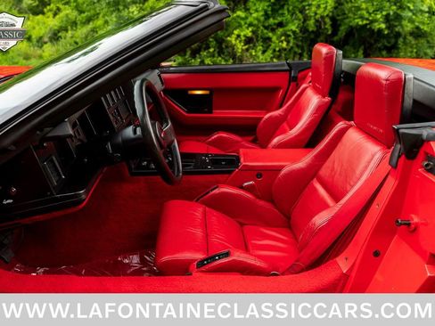 Used 1988 Chevrolet Corvette Convertible RWD image 13
