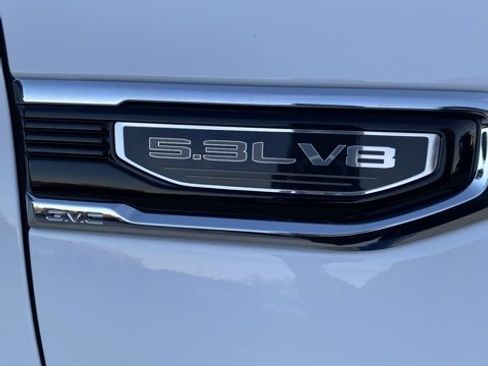 Used 2022 GMC Sierra 1500 SLE image 16