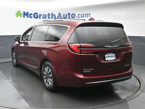 Used 2021 Chrysler Pacifica Limited w/ Premium & Safety Sphere Group image 19
