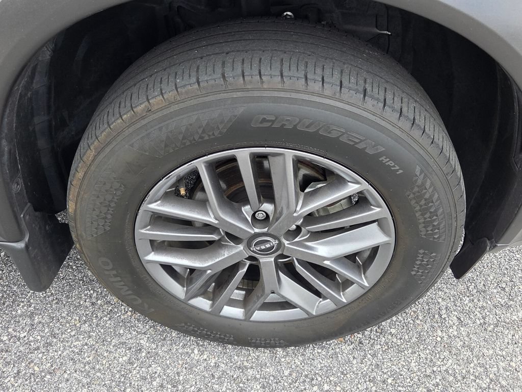 Used 2023 Nissan Rogue S AWD/4WD image 16