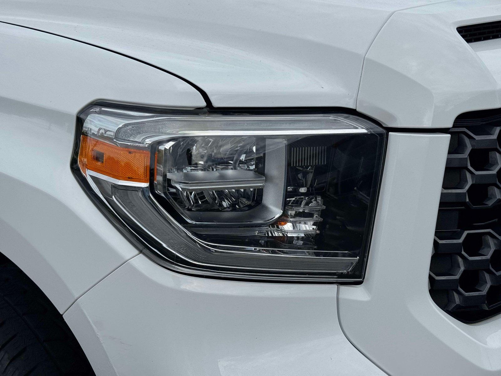 Used 2019 Toyota Tundra Platinum AWD/4WD image 7