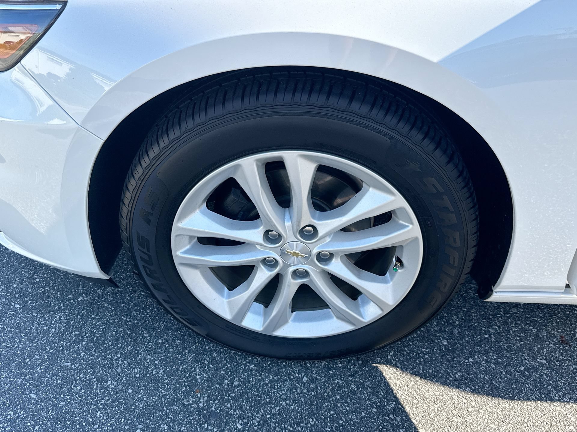 Used 2018 Chevrolet Malibu LT FWD image 31