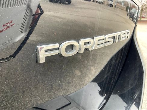 Used 2021 Subaru Forester Premium image 30