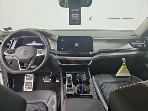 New 2026 Volkswagen Atlas Peak Edition AWD/4WD image 12