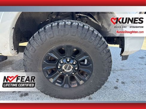 Used 2021 Ford F350 Lariat image 14