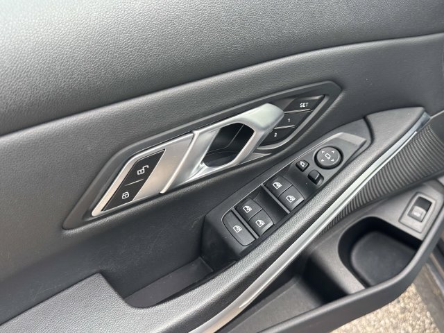 Used 2022 BMW 330i xDrive Sedan w/ Driving Assistance Package AWD/4WD image 24