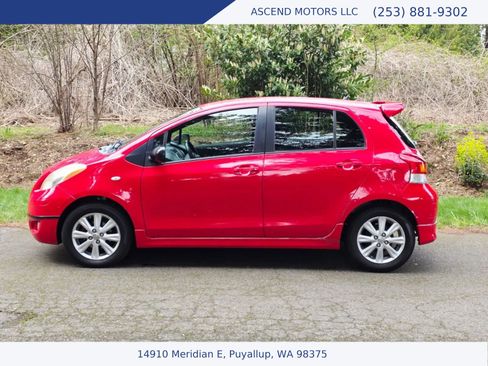 Used 2009 Toyota Yaris S FWD image 2