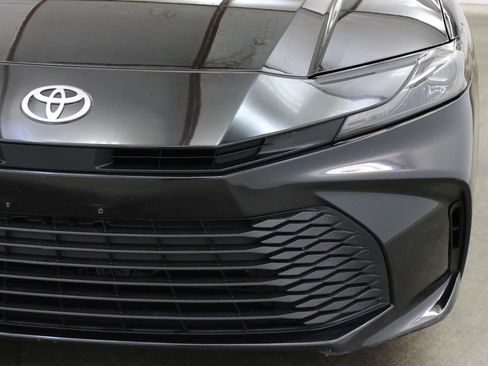 Used 2025 Toyota Camry LE FWD image 8
