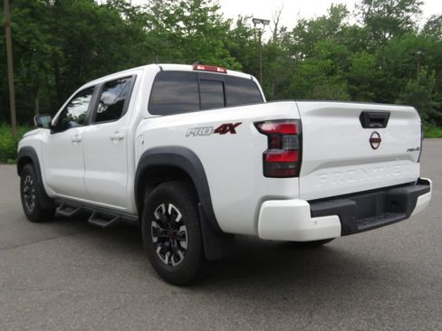 Used 2022 Nissan Frontier PRO-4X w/ Technology Package AWD/4WD image 7