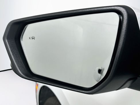 Used 2022 Chevrolet Equinox LT FWD image 16