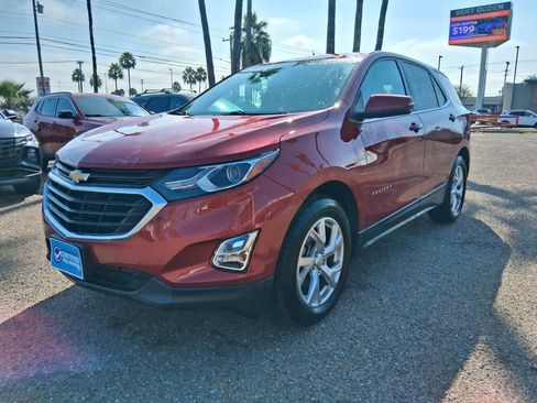 Used 2018 Chevrolet Equinox LT image 3