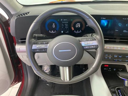 Used 2025 Hyundai Kona SEL AWD/4WD image 9