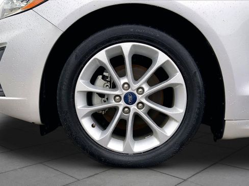 Used 2019 Ford Fusion SE FWD image 11
