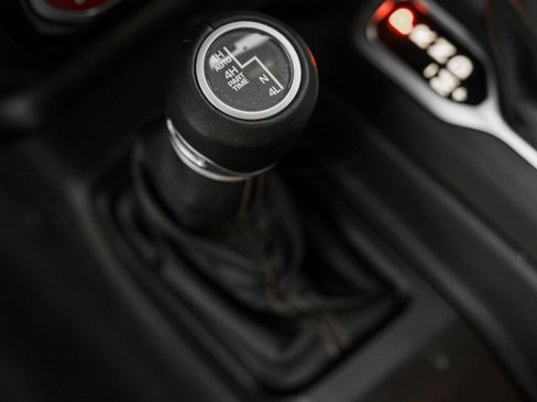 Used 2022 Jeep Wrangler Unlimited Rubicon w/ Xtreme Recon 35" Tire Package image 12