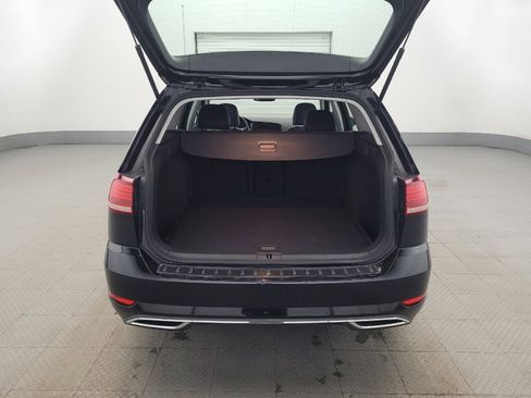 Used 2018 Volkswagen Golf SEL image 29