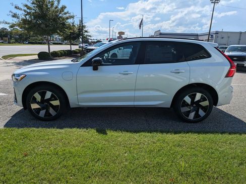 New 2025 Volvo XC60 T8 Plus w/ Protection Package Premier image 7