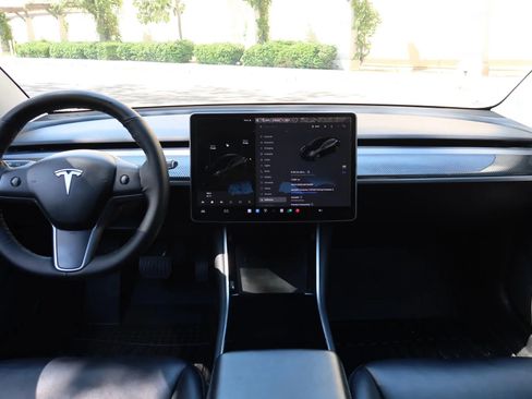 Used 2019 Tesla Model 3 Standard Range Plus RWD image 18