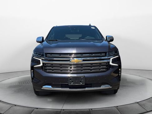 Used 2023 Chevrolet Suburban Premier AWD/4WD image 7