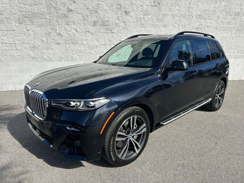 Used 2022 BMW X7 xDrive40i w/ M Sport Package image 1