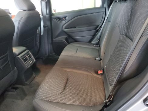 Used 2026 Subaru Forester Premium AWD/4WD image 9