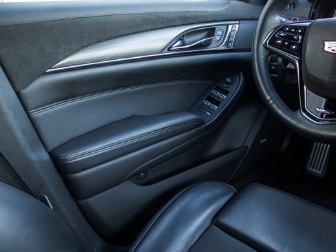 Used 2016 Cadillac CTS V image 19