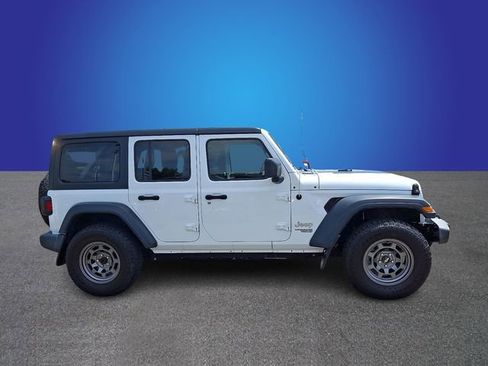 Used 2018 Jeep Wrangler Unlimited Sport S AWD/4WD image 3
