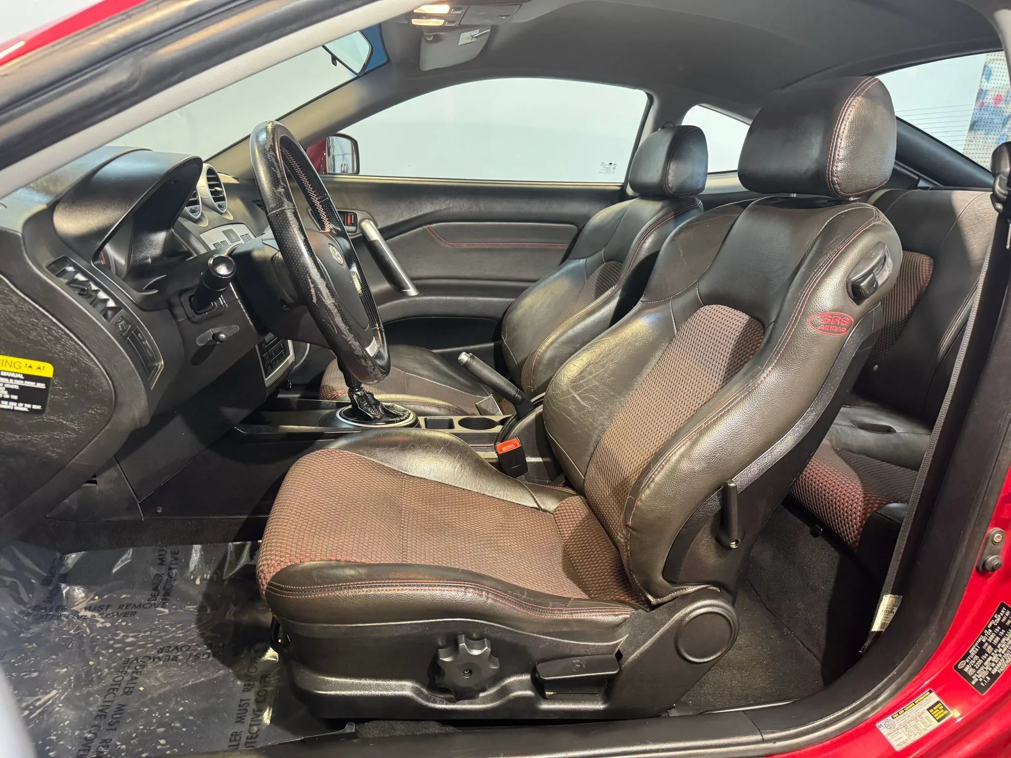 Used 2005 Hyundai Tiburon GT FWD image 8