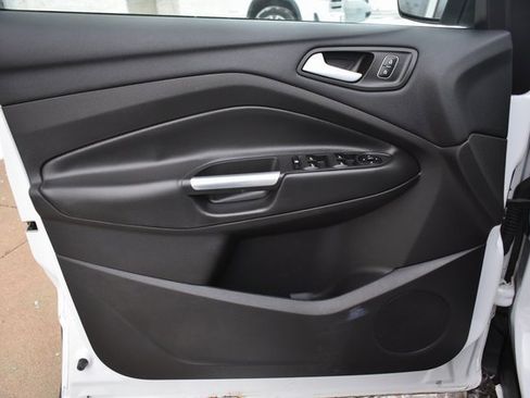 Used 2018 Ford Escape SE image 14