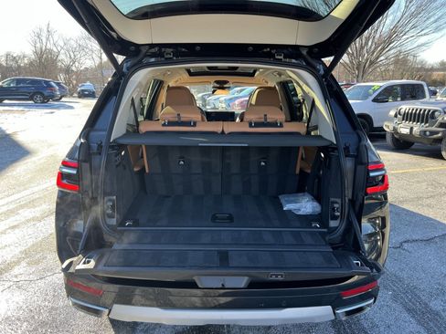 Used 2023 BMW X7 xDrive40i w/ Executive Package image 27