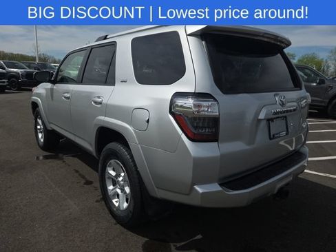 Used 2021 Toyota 4Runner SR5 AWD/4WD image 17