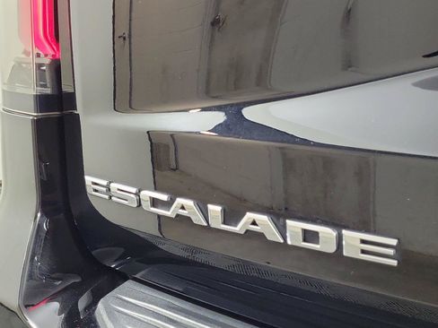 Used 2023 Cadillac Escalade Sport Platinum w/ LPO, ONYX Package AWD/4WD image 7